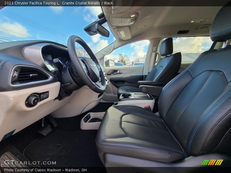 Granite Crystal Metallic / Black 2021 Chrysler Pacifica Touring L