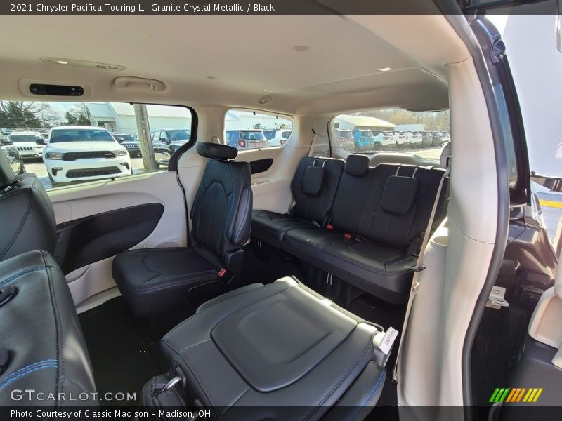 Granite Crystal Metallic / Black 2021 Chrysler Pacifica Touring L