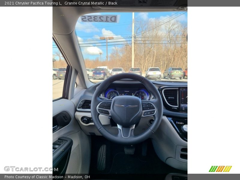 Granite Crystal Metallic / Black 2021 Chrysler Pacifica Touring L