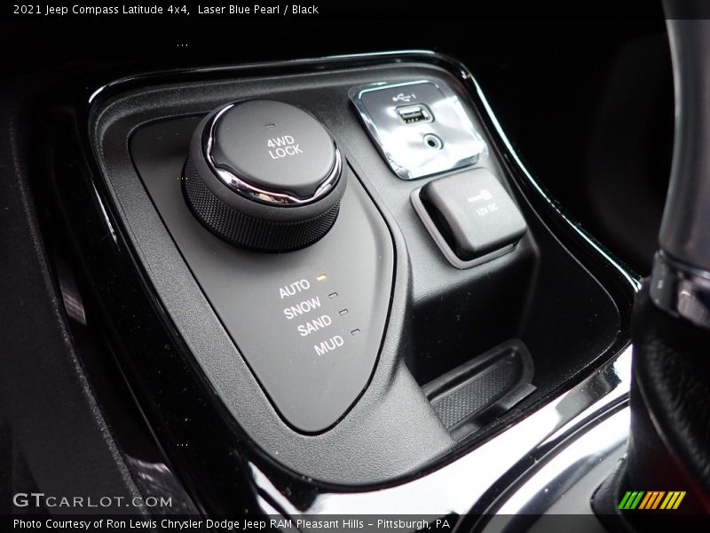 Laser Blue Pearl / Black 2021 Jeep Compass Latitude 4x4