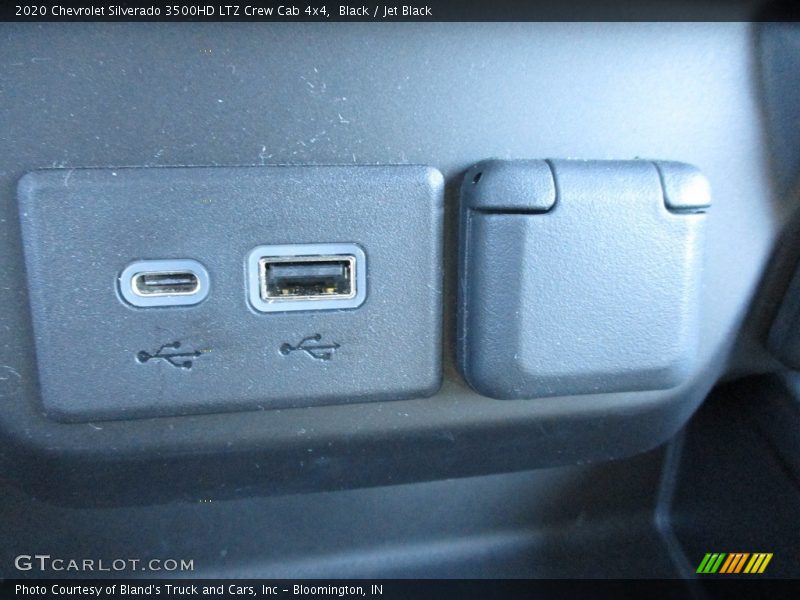 Black / Jet Black 2020 Chevrolet Silverado 3500HD LTZ Crew Cab 4x4
