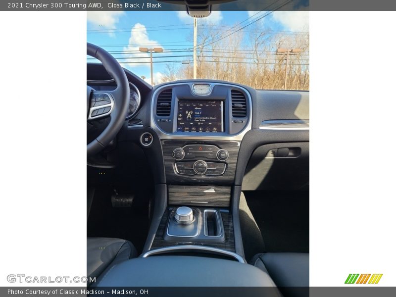 Gloss Black / Black 2021 Chrysler 300 Touring AWD