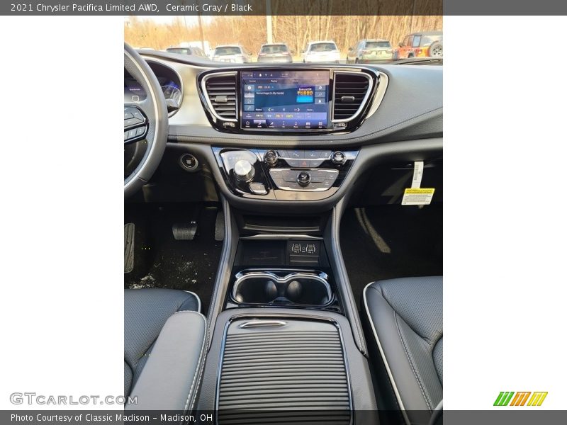 Ceramic Gray / Black 2021 Chrysler Pacifica Limited AWD