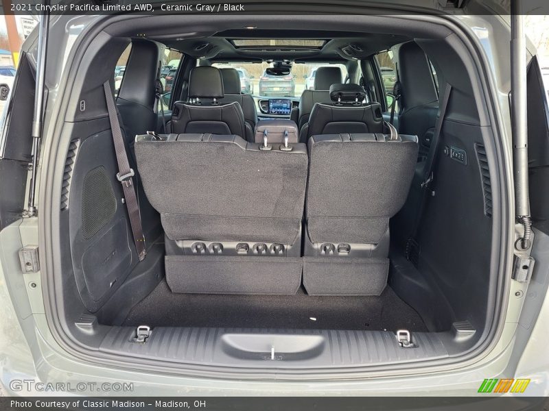 Ceramic Gray / Black 2021 Chrysler Pacifica Limited AWD