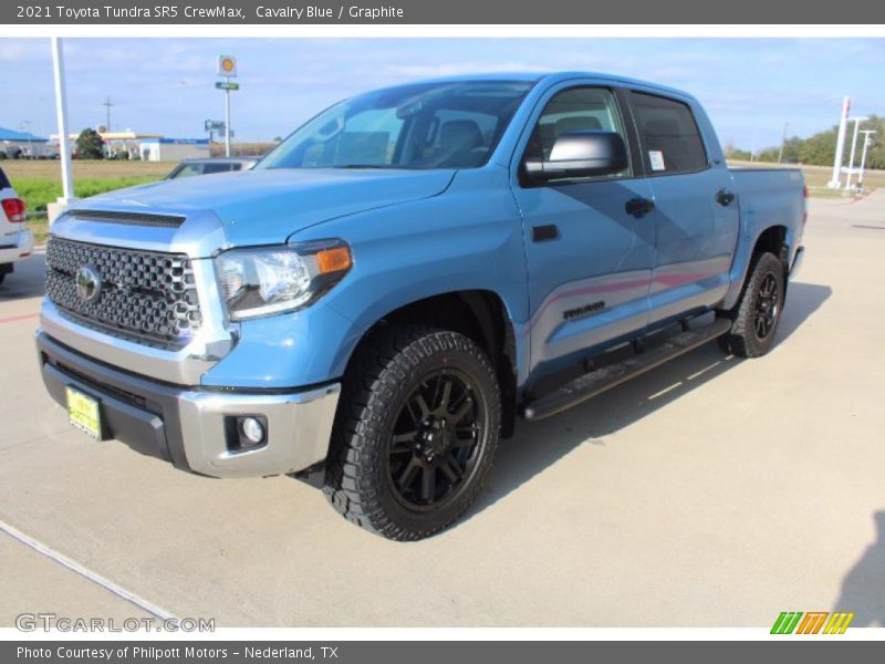 Front 3/4 View of 2021 Tundra SR5 CrewMax