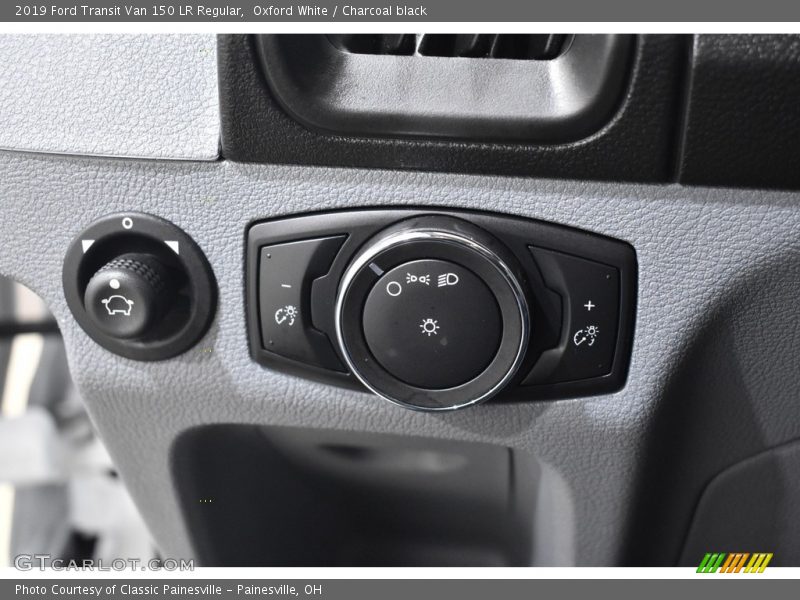 Oxford White / Charcoal black 2019 Ford Transit Van 150 LR Regular