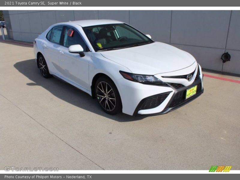 Super White / Black 2021 Toyota Camry SE