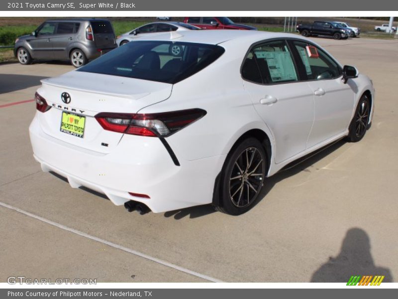 Super White / Black 2021 Toyota Camry SE