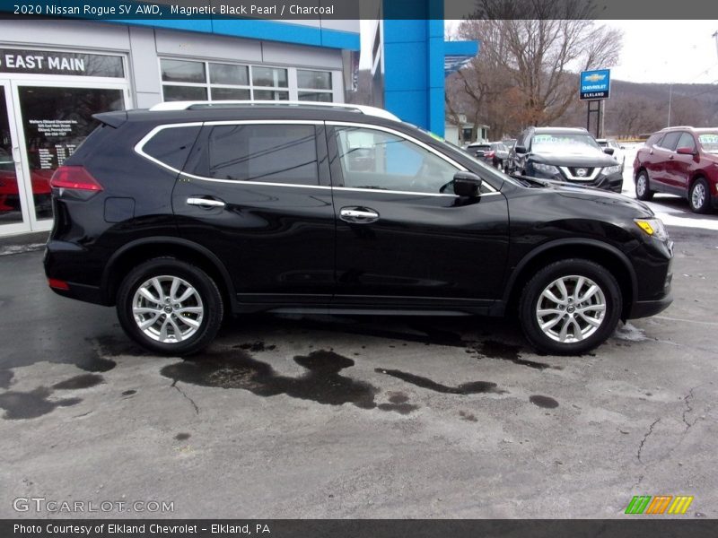 Magnetic Black Pearl / Charcoal 2020 Nissan Rogue SV AWD