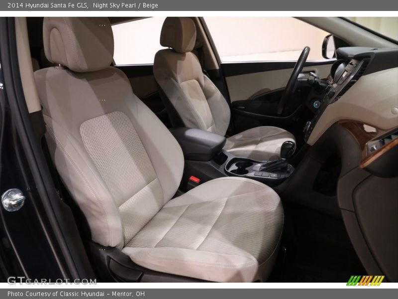 Front Seat of 2014 Santa Fe GLS