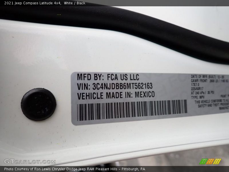 White / Black 2021 Jeep Compass Latitude 4x4