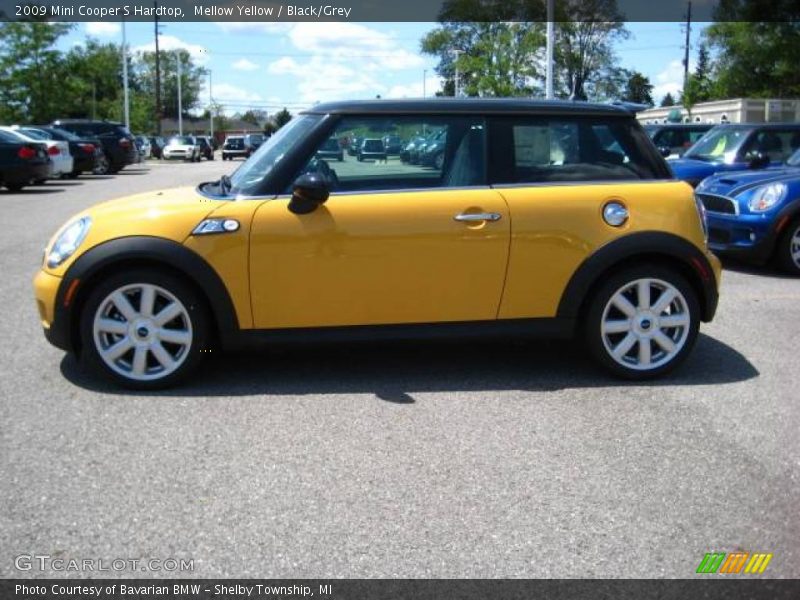 Mellow Yellow / Black/Grey 2009 Mini Cooper S Hardtop