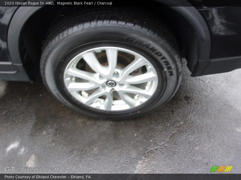 Magnetic Black Pearl / Charcoal 2020 Nissan Rogue SV AWD