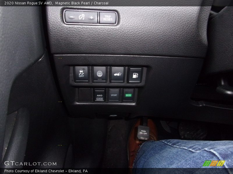 Magnetic Black Pearl / Charcoal 2020 Nissan Rogue SV AWD