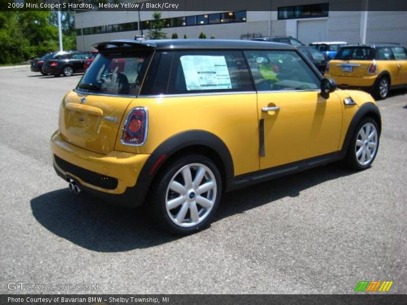 Mellow Yellow / Black/Grey 2009 Mini Cooper S Hardtop