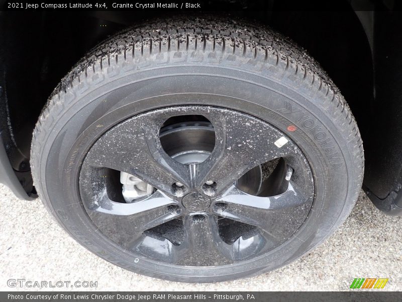 Granite Crystal Metallic / Black 2021 Jeep Compass Latitude 4x4
