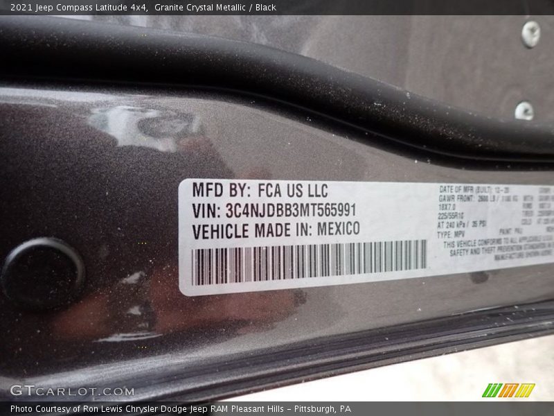 Granite Crystal Metallic / Black 2021 Jeep Compass Latitude 4x4