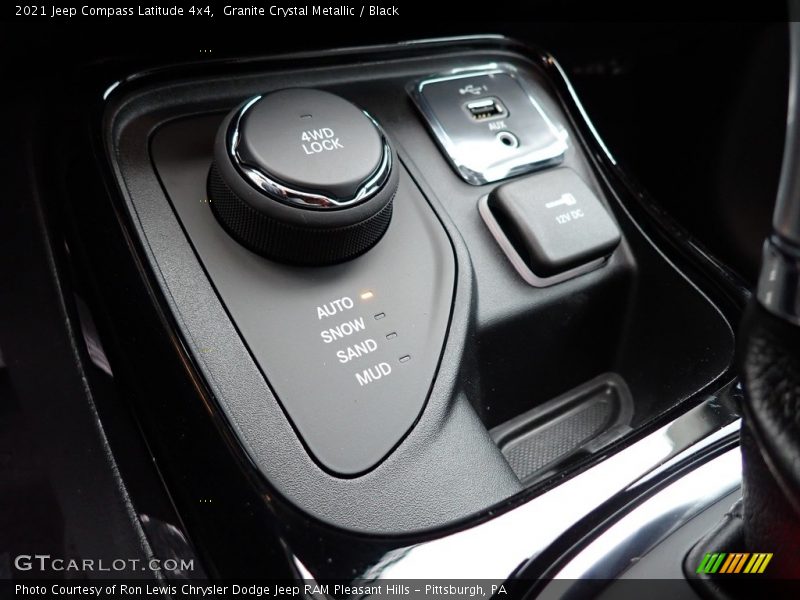 Granite Crystal Metallic / Black 2021 Jeep Compass Latitude 4x4