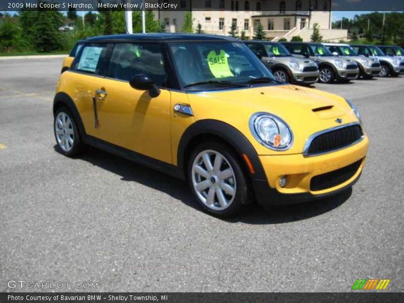 Mellow Yellow / Black/Grey 2009 Mini Cooper S Hardtop