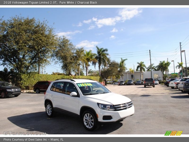 Pure White / Charcoal Black 2018 Volkswagen Tiguan Limited 2.0T