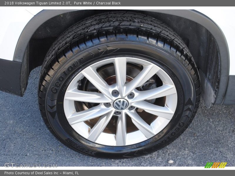 Pure White / Charcoal Black 2018 Volkswagen Tiguan Limited 2.0T