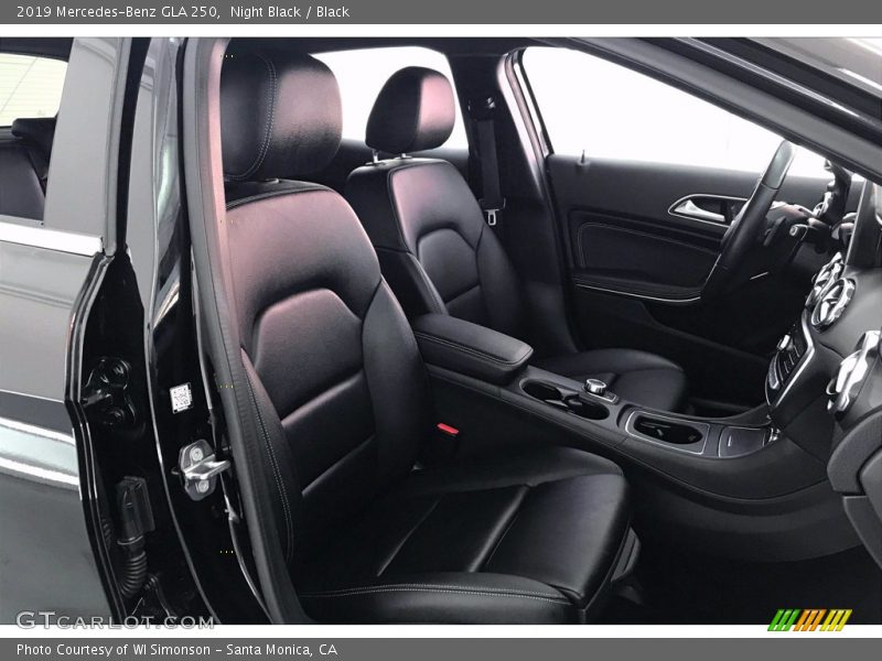 Night Black / Black 2019 Mercedes-Benz GLA 250