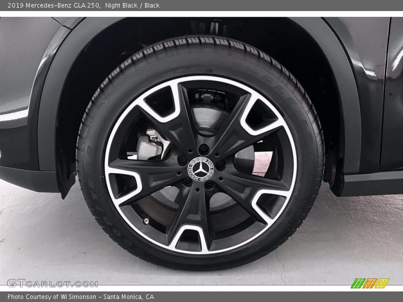 Night Black / Black 2019 Mercedes-Benz GLA 250