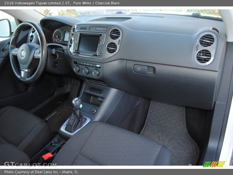 Dashboard of 2018 Tiguan Limited 2.0T