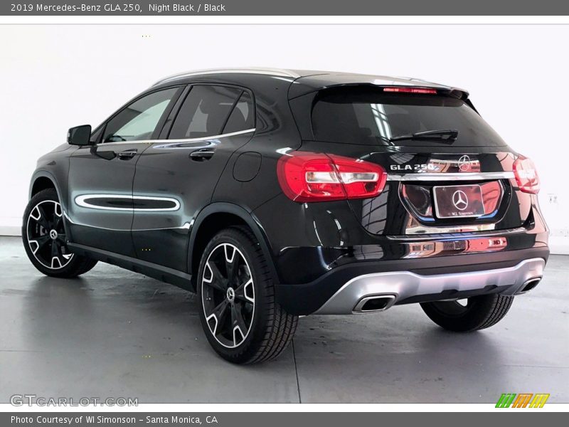 Night Black / Black 2019 Mercedes-Benz GLA 250
