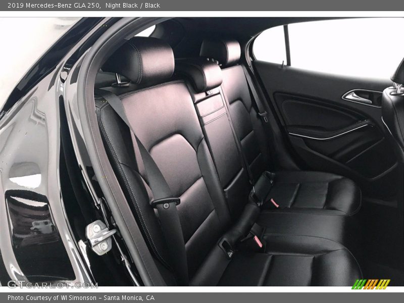 Night Black / Black 2019 Mercedes-Benz GLA 250