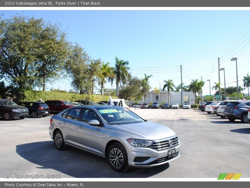 Pyrite Silver / Titan Black 2020 Volkswagen Jetta SE