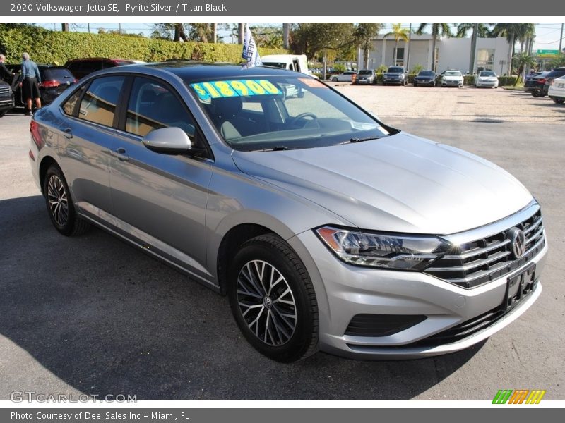 Pyrite Silver / Titan Black 2020 Volkswagen Jetta SE