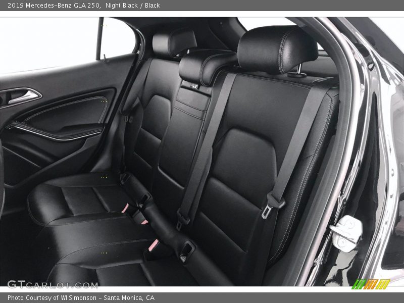 Night Black / Black 2019 Mercedes-Benz GLA 250