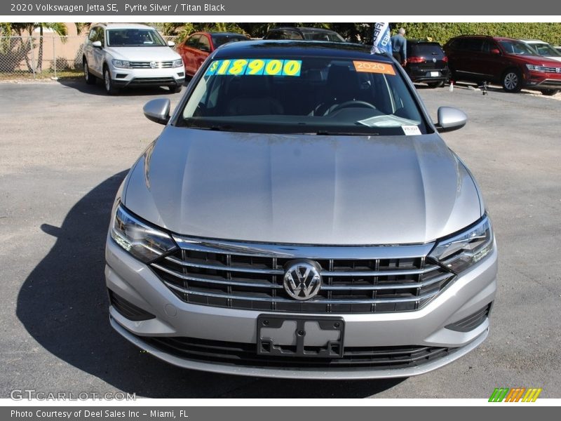 Pyrite Silver / Titan Black 2020 Volkswagen Jetta SE