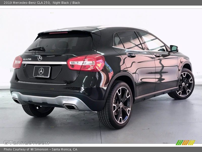 Night Black / Black 2019 Mercedes-Benz GLA 250