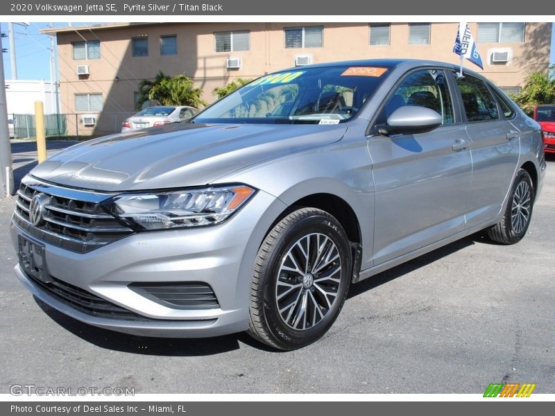 Pyrite Silver / Titan Black 2020 Volkswagen Jetta SE