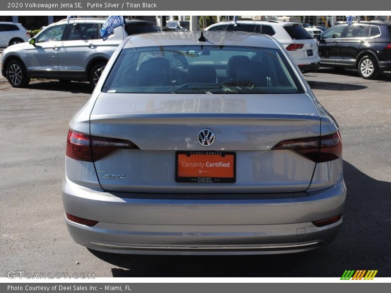 Pyrite Silver / Titan Black 2020 Volkswagen Jetta SE
