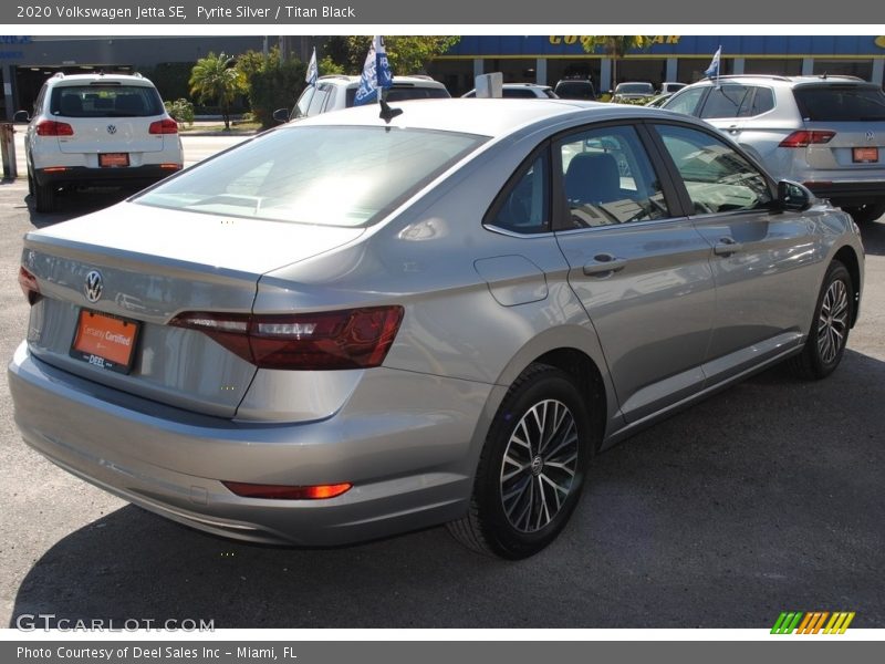 Pyrite Silver / Titan Black 2020 Volkswagen Jetta SE