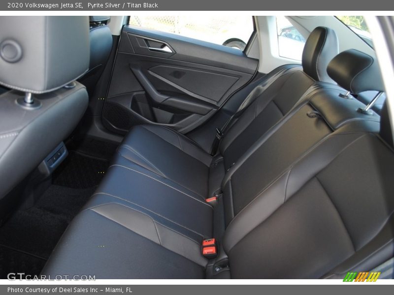 Pyrite Silver / Titan Black 2020 Volkswagen Jetta SE