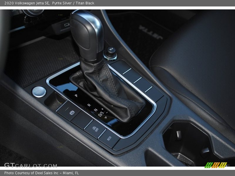 Pyrite Silver / Titan Black 2020 Volkswagen Jetta SE