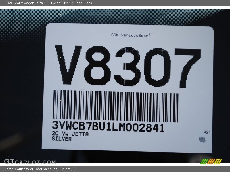 Pyrite Silver / Titan Black 2020 Volkswagen Jetta SE