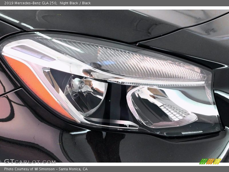 Night Black / Black 2019 Mercedes-Benz GLA 250