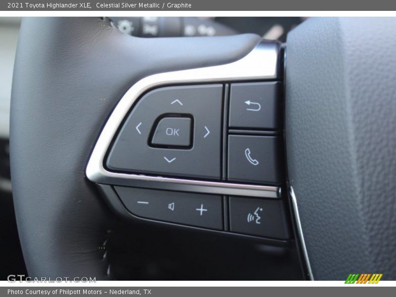 Celestial Silver Metallic / Graphite 2021 Toyota Highlander XLE