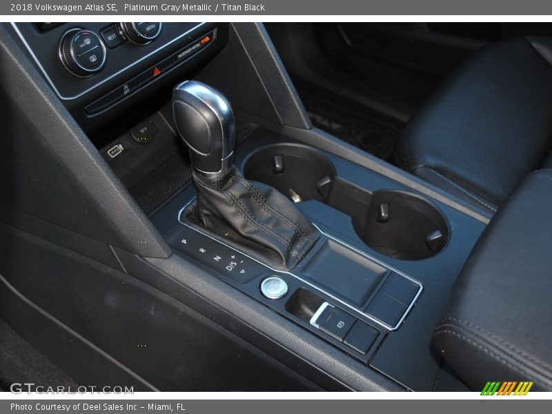 Platinum Gray Metallic / Titan Black 2018 Volkswagen Atlas SE