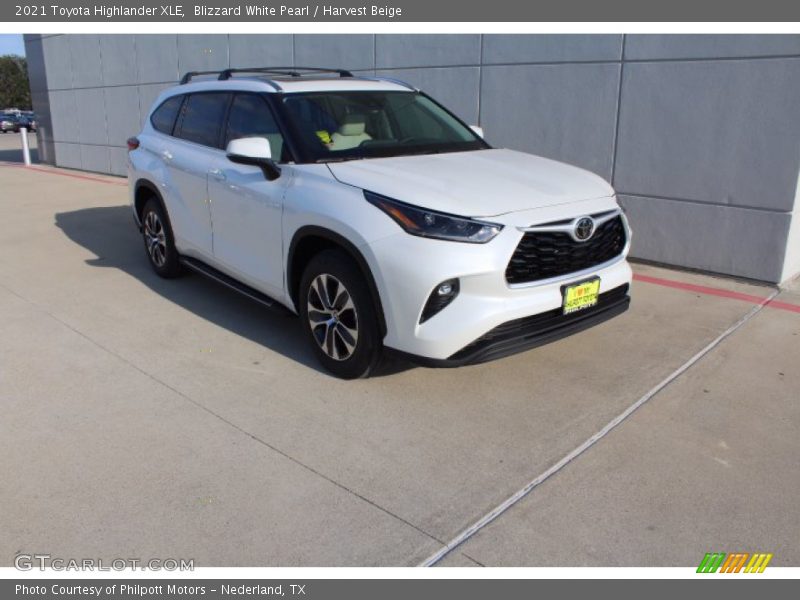 Blizzard White Pearl / Harvest Beige 2021 Toyota Highlander XLE