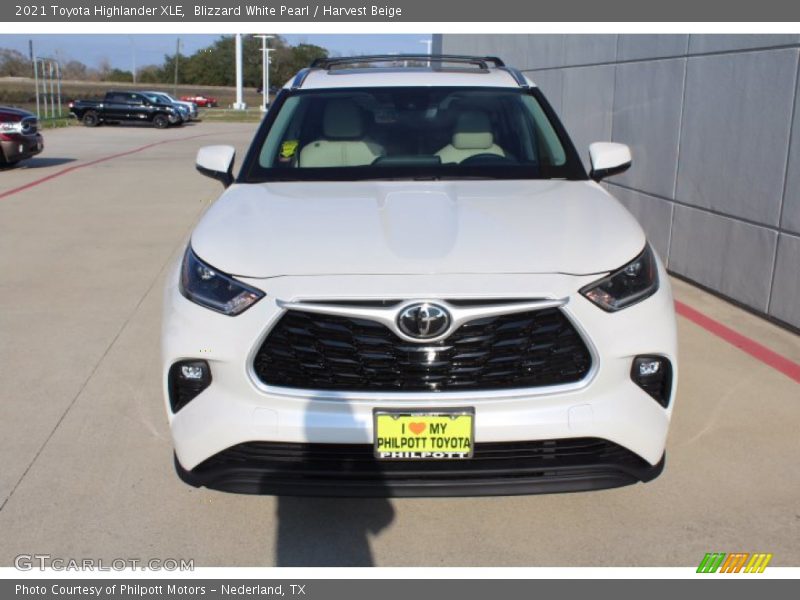 Blizzard White Pearl / Harvest Beige 2021 Toyota Highlander XLE