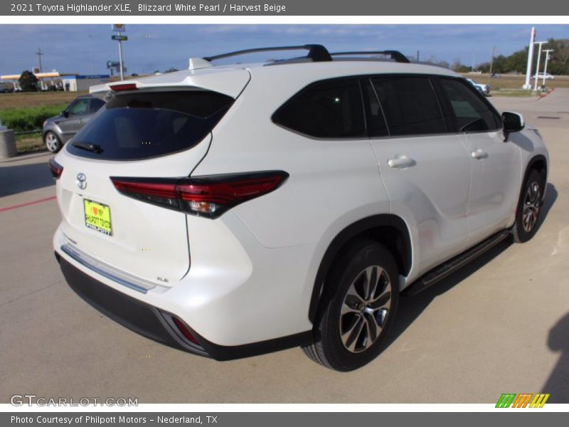 Blizzard White Pearl / Harvest Beige 2021 Toyota Highlander XLE