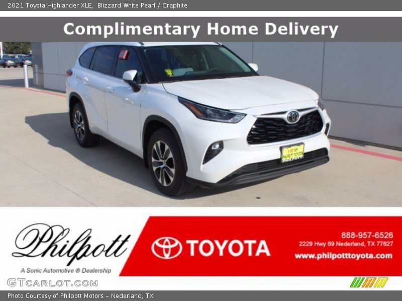 Blizzard White Pearl / Graphite 2021 Toyota Highlander XLE