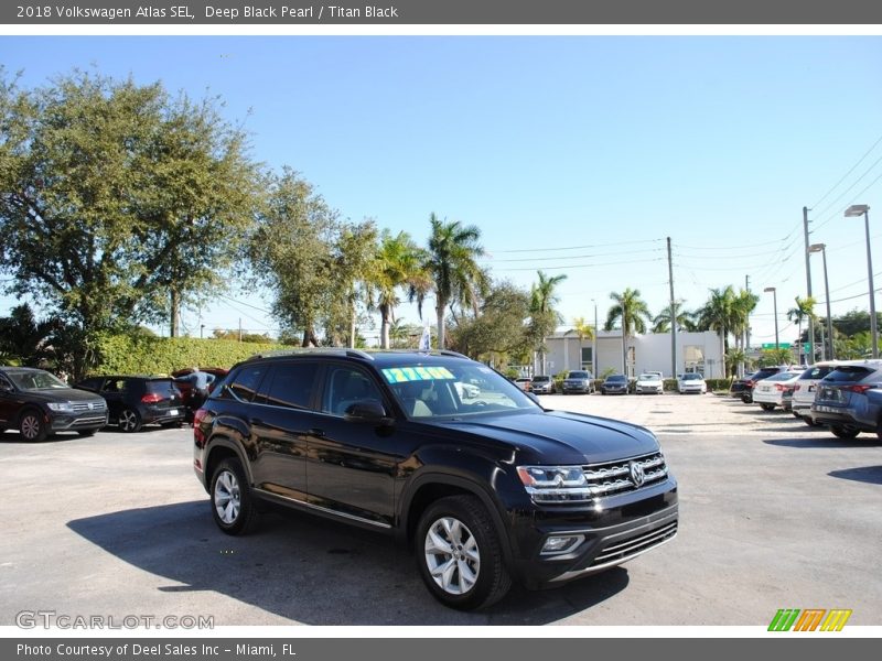 Deep Black Pearl / Titan Black 2018 Volkswagen Atlas SEL