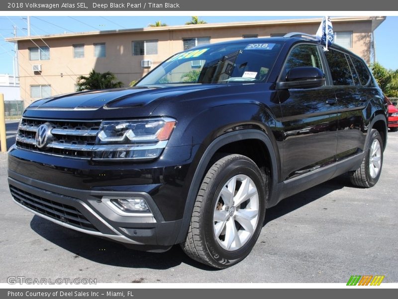 Deep Black Pearl / Titan Black 2018 Volkswagen Atlas SEL